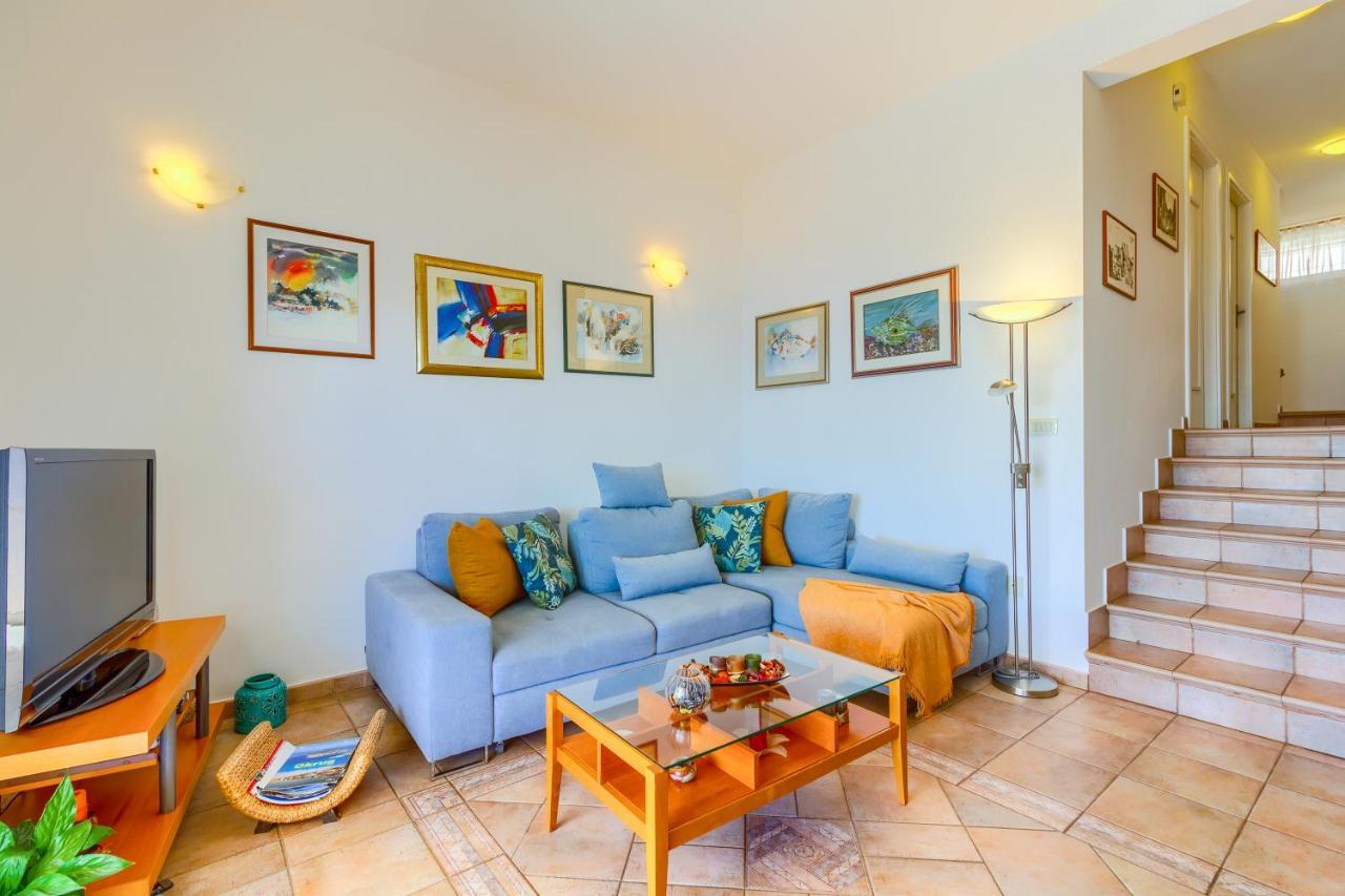 Apartments Meri Trogir Buitenkant foto